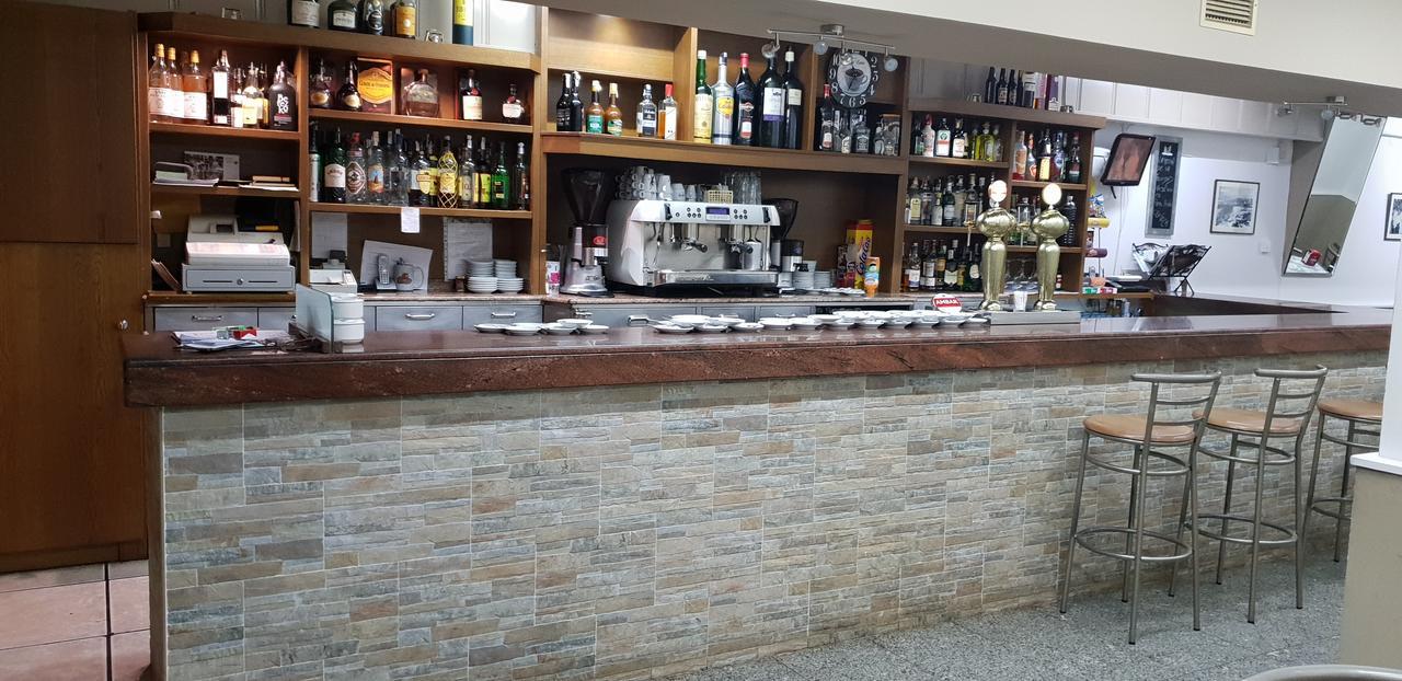 Hostal El Busto Teruel Exterior foto