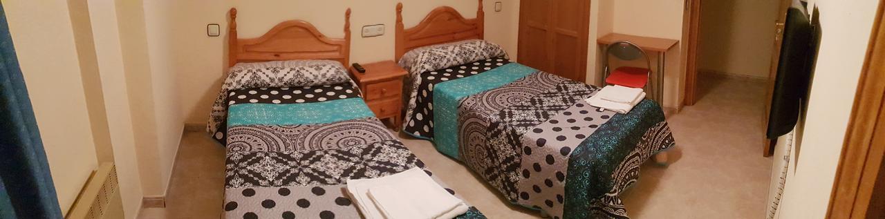 Hostal El Busto Teruel Exterior foto